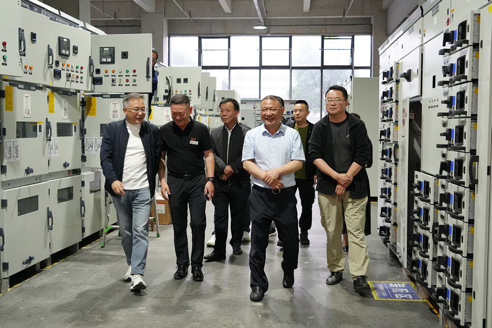 東至縣委常委、政法書記一行蒞臨我司參觀考察